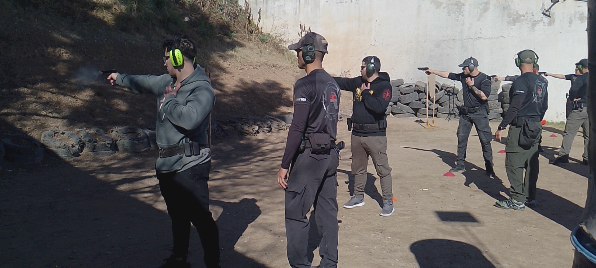 JORNADA DE TIRO DEFENSIVO Y PROTECCION