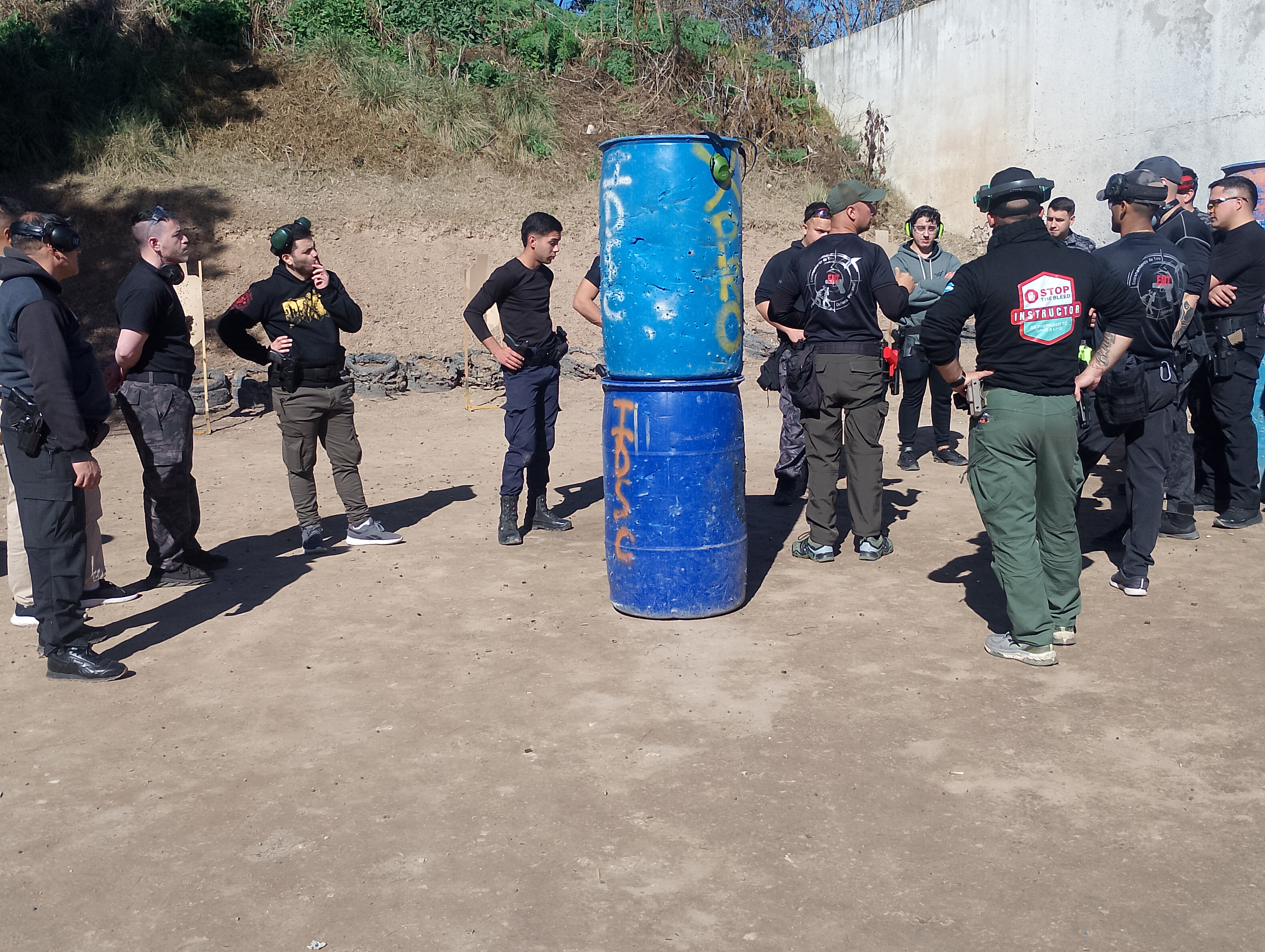 JORNADA DE TIRO DEFENSIVO Y PROTECCION